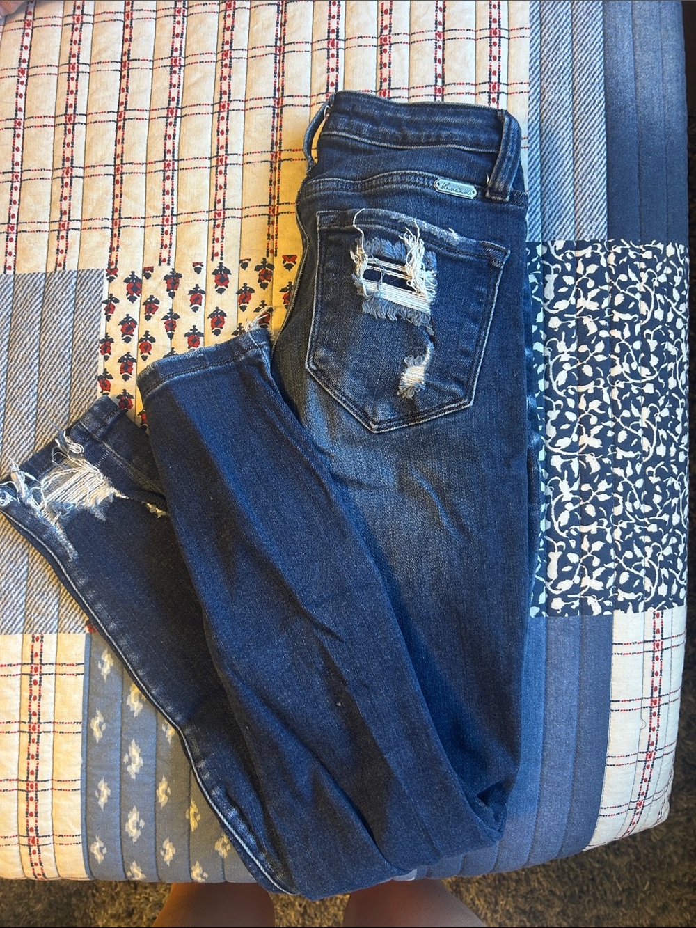 KanCan Distressed Skinny Jean